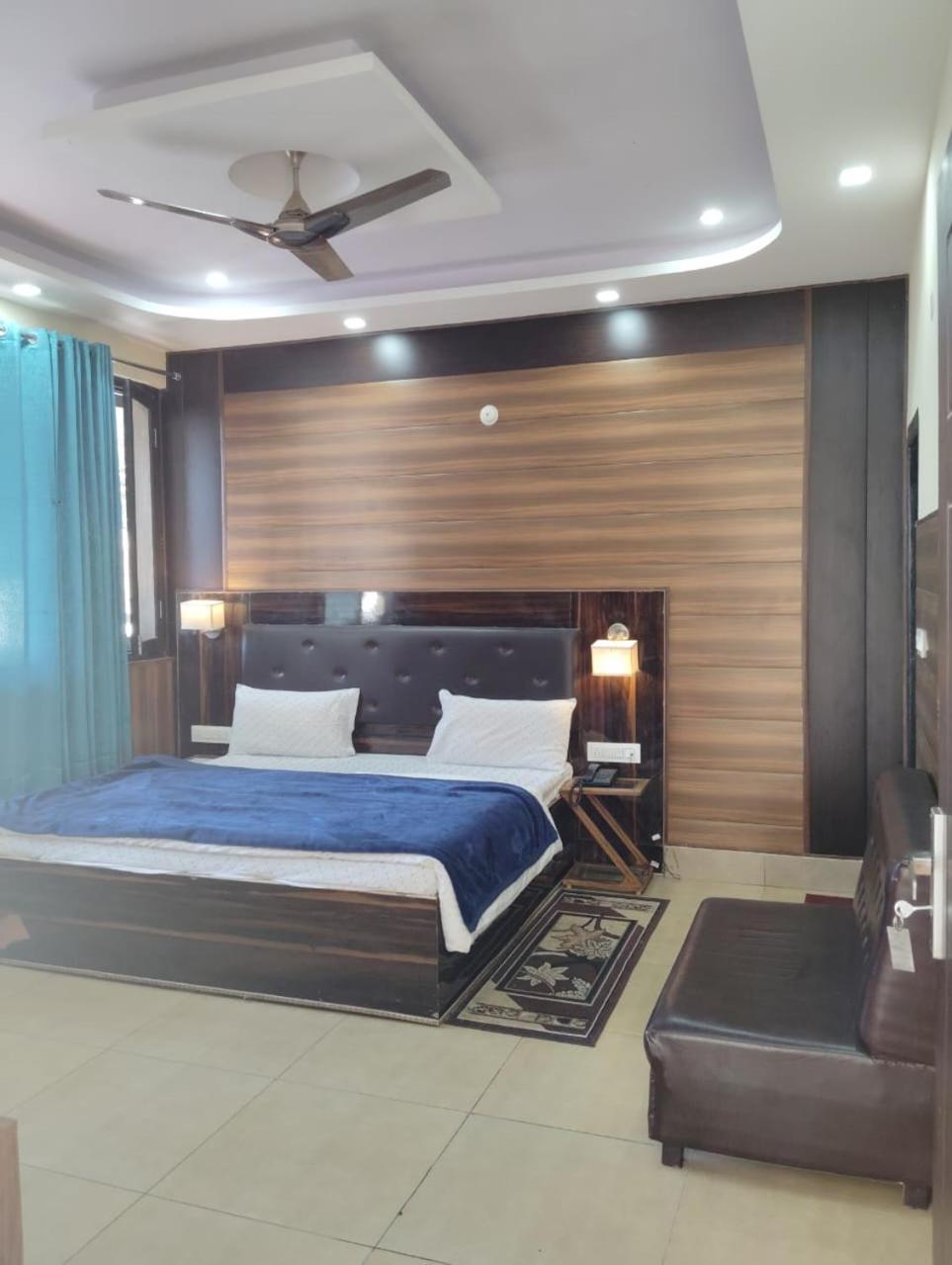Arya Mansion Hotel Lansdowne Room photo